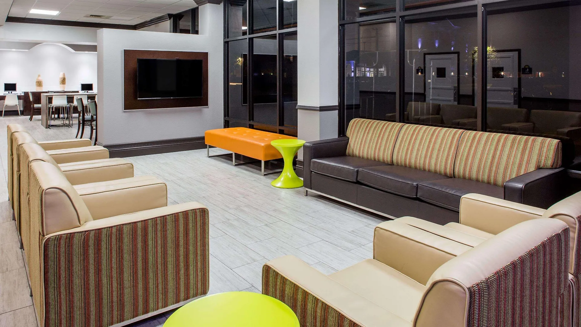 Days Inn & Suites By Wyndham Orlando Airport USA