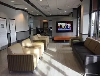 Motell Days Inn & Suites By Wyndham Orlando Airport